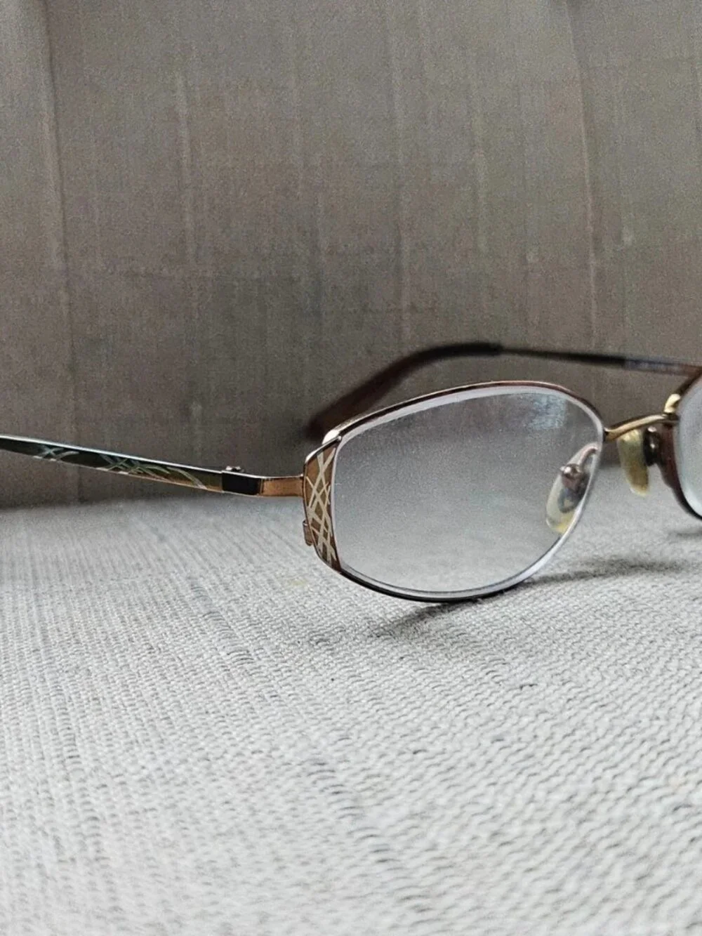 Vintage Liz Claiborne Eyeglasses Frame Gold Tone Eyewear L282 FD2 Glasses